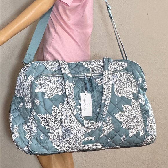 Vera Bradley Grand Weekener in Performance Twill Tiger Lily Blue Oar NWT - Picture 5 of 10